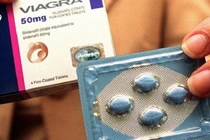 Uống thuốc điều trị chứng rối loạn cương dương, người đàn ông tử vong