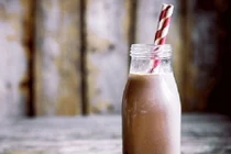 Loại đồ uống phổ biến nhiều đường hơn trà sữa, cần cảnh giác