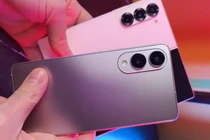 Trên tay Galaxy S25 Edge siêu mỏng, lộ cấu hình đặc biệt