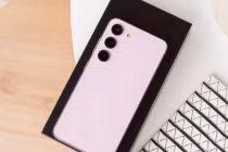 Cực phẩm AI Galaxy S23... có đủ sức đánh bại iPhone 16? 