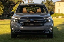 Subaru Forester Hybrid từ 920 triệu, "uống xăng" chỉ 6,7 lít/100 km