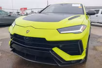 Lý do Lamborghini Urus Performante bạc tỷ mới tinh bán giá “sắt vụn”?