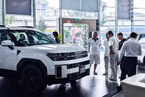 Hyundai SantaFe bất ngờ giảm gần 100 triệu đồng tại đại lý