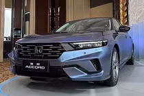Honda Accord 2026 ra mắt, chạy 106 km không "uống" 1 giọt xăng 