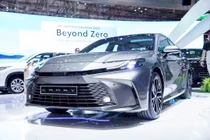 Toyota Camry cao cấp nhất tại Việt Nam giá hơn 1,5 tỷ