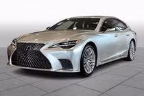 Lexus LS "siêu ế ẩm", ngừng bán vì cả năm đạt doanh số chỉ 3 chiếc