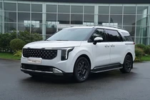 Kia New Carnival Hybrid 2025 chốt giá 1,849 tỷ đồng tại Việt Nam