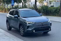 Chạy 2000km, Toyota Corolla Cross 2024 "cắt lỗ" 100 triệu ở Hà Nội