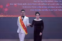 Vinh danh “nhà thơ thế giới” ở Quảng Ninh: Bệnh...háo danh