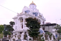 Bắt quả tang 17 nam nữ tụ tập “thác loạn” tại biệt thự riêng