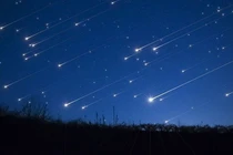 Mưa sao băng Geminids đạt cực đại vào lúc nào?