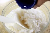 Nấu cơm chỉ cần thêm thứ này cơm thơm ngon, không dính nồi