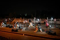 Đột tử vì... liên tục thức khuya livestream