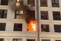 Cháy căn hộ chung cư The Emerald Mỹ Đình từ nồi chiên không dầu