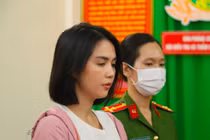 Vụ người mẫu Ngọc Trinh bị khởi tố: Vì sao không được tại ngoại? 