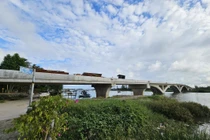 Quảng Nam: Cầu trăm tỷ không thể thông xe vì... thiếu đường dẫn