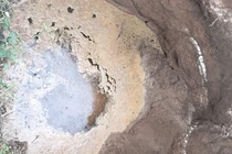 Xuất hiện “hố tử thần” trong rừng keo sau tiếng nổ lớn