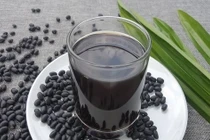 Nước đậu đen bổ dưỡng nhưng những người này nên tránh kẻo rước bệnh vào thân