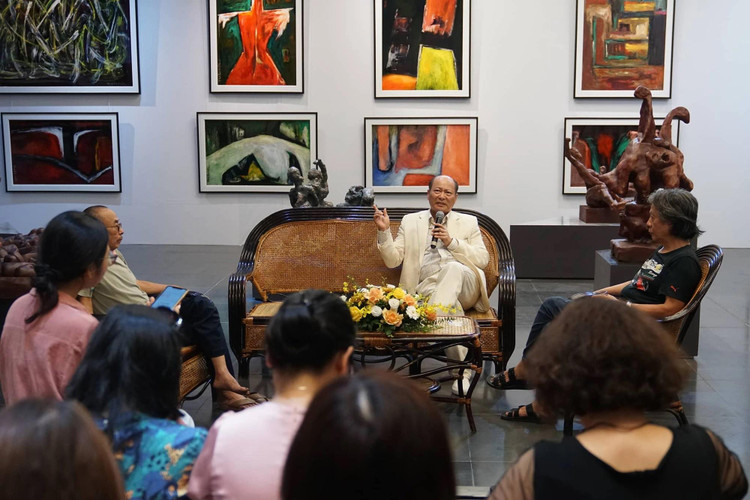 GS Ngô Xuân Bính chia sẻ về tình yêu mỹ thuật.