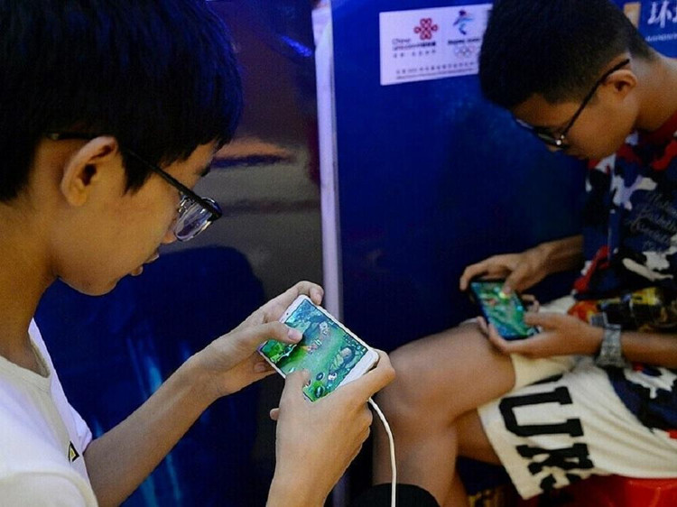 Xây dựng trò chơi trực tuyến nhằm nâng cao nhận thức kĩ năng cho trẻ em và thanh thiếu niên để phòng tránh xâm hại trẻ em.