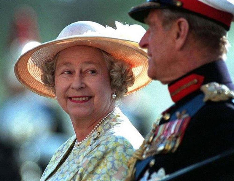 &quot;Ông ấy là sức mạnh của tôi trong suốt những năm qua”, Nữ hoàng Elizabeth nói về chồng.