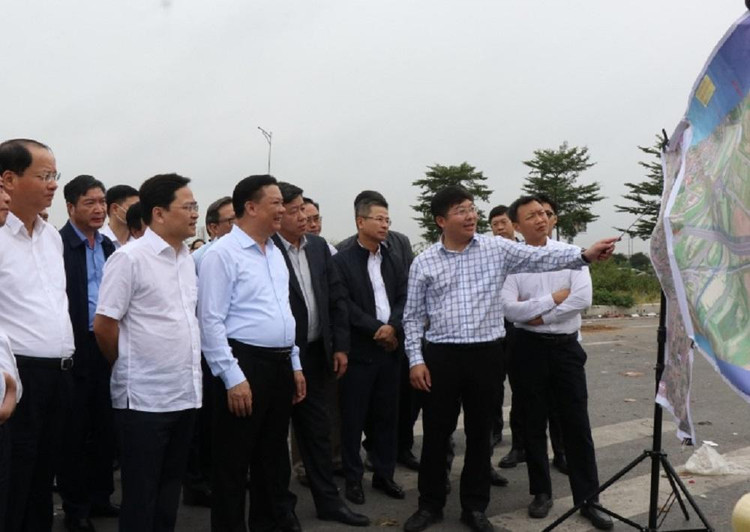 Lãnh đạo Hà Nội và Bắc Ninh kiểm tra thực địa dự án Vành đai 4. Lãnh đạo Hà Nội và Bắc Ninh kiểm tra thực địa dự án Vành đai 4.