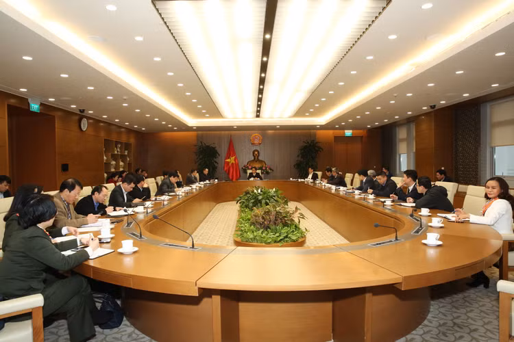 Vì sao Việt Nam chưa công bố tình trạng khẩn cấp? ảnh 2