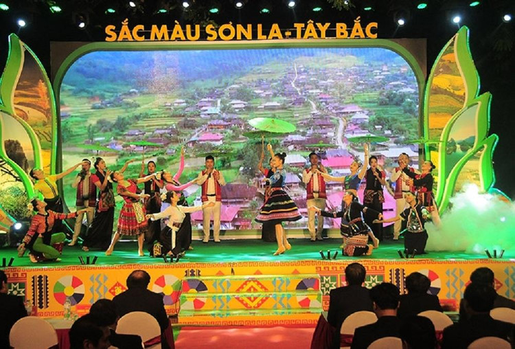 Lễ khai mạc chương trình Sắc màu Sơn La - Tây Bắc lần thứ II, năm 2022 tại Hà Nội.