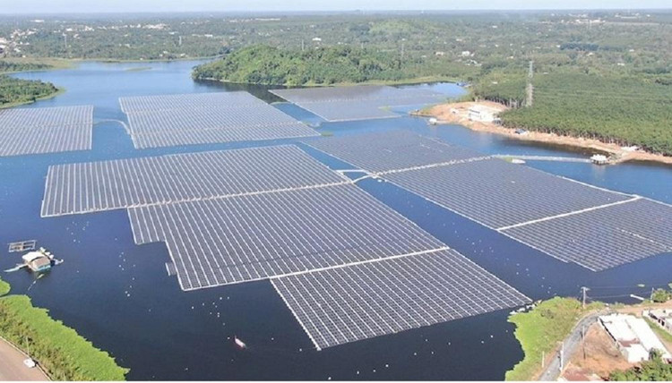 Công trình dự án nhà máy điện mặt trời tại xã Quảng Thành, huyện Châu Đức. (Ảnh: N.L)