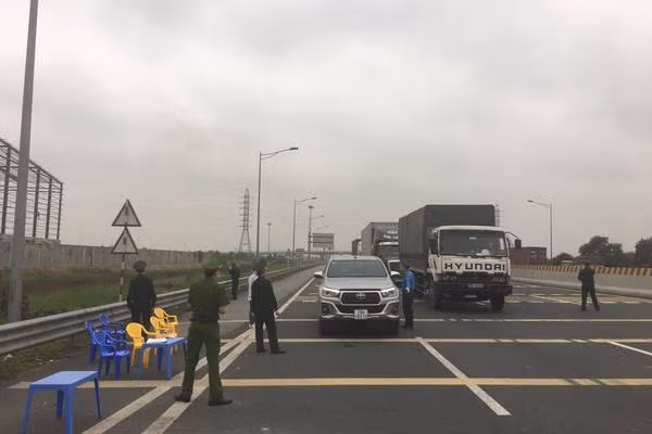 Chưa dám nói trước có dừng hay kéo dài cách ly xã hội qua ngày 15/4