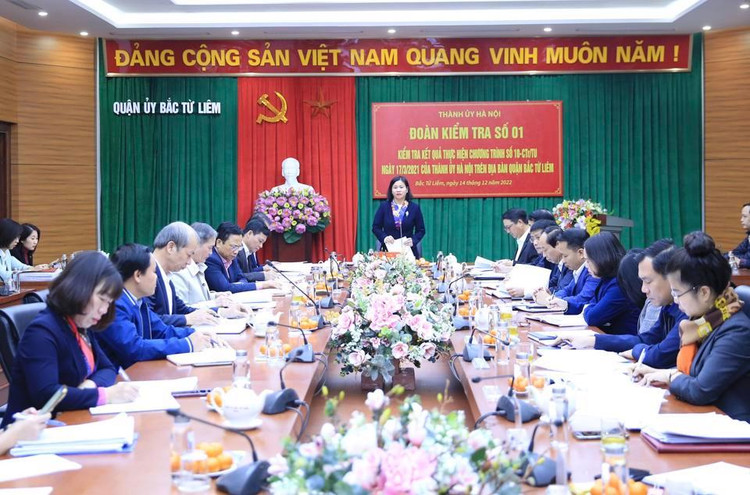 Phó Bí thư Thường trực Thành uỷ chỉ đạo thực hiện nghiêm việc công khai, minh bạch kết quả sau kiểm tra, giám sát để người dân được rõ.