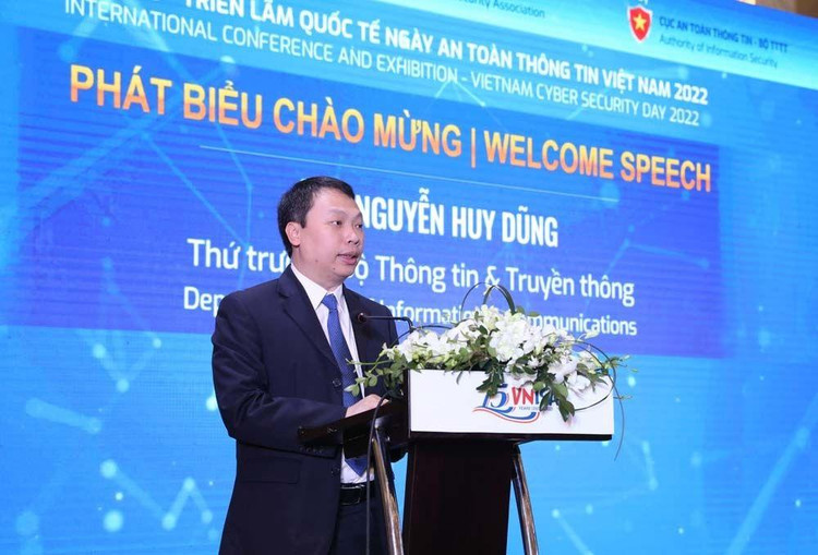 Ông Nguyễn Huy Dũng - Thứ trưởng Bộ Thông tin và Truyền thông phát biểu chào mừng (Ảnh: TTXVN).