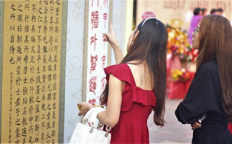 Lan tỏa tình yêu thư pháp tới giới trẻ.