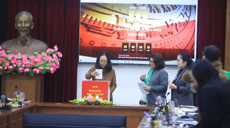 Bỏ phiếu bình chọn 10 sự kiện.