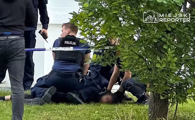 Phat hien thi the khong nguyen ven trong khuon vien truong dai hoc