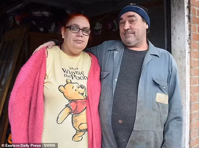 Ngoi lang co nao loan vi dan lon quay pha-Hinh-7