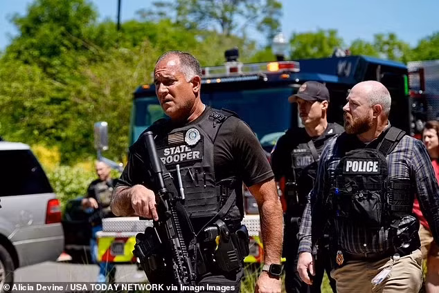 Hien truong vu xa sung kinh hoang tai dai hoc o My-Hinh-5