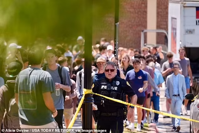 Hien truong vu xa sung kinh hoang tai dai hoc o My-Hinh-8