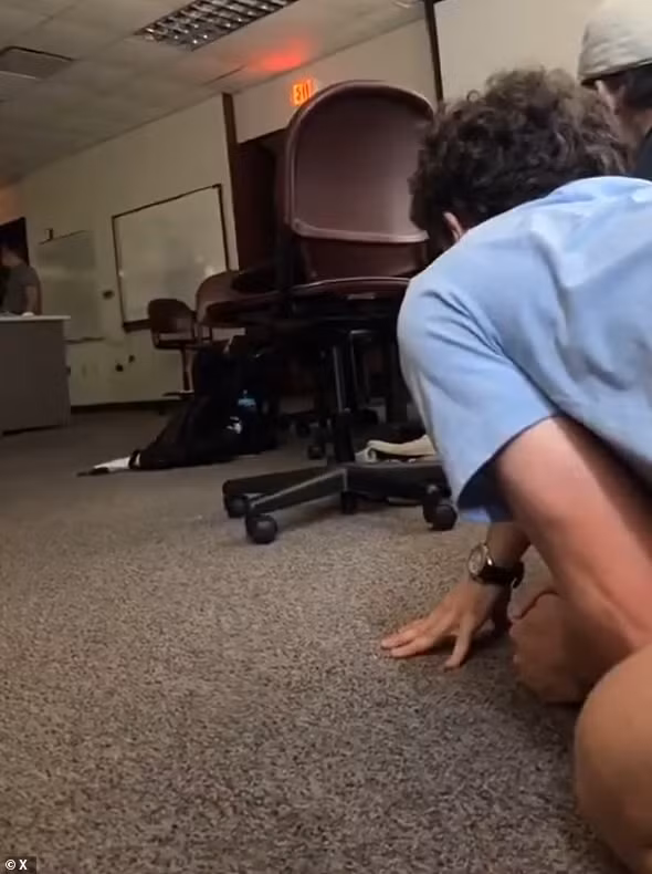 Hien truong vu xa sung kinh hoang tai dai hoc o My-Hinh-6