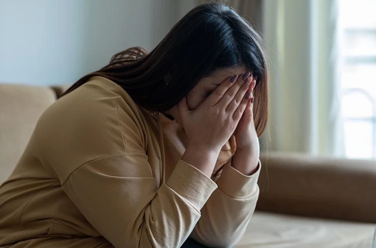 Dịp Tết trở nên ám ảnh với Lê Thanh khi phải đối diện với các câu hỏi giục giã của họ hàng, người quen. Ảnh minh họa: Shelterforce.