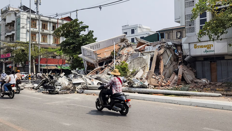 Toan canh Myamnar “chay dua voi thoi gian” tim nan nhan dong dat-Hinh-10
