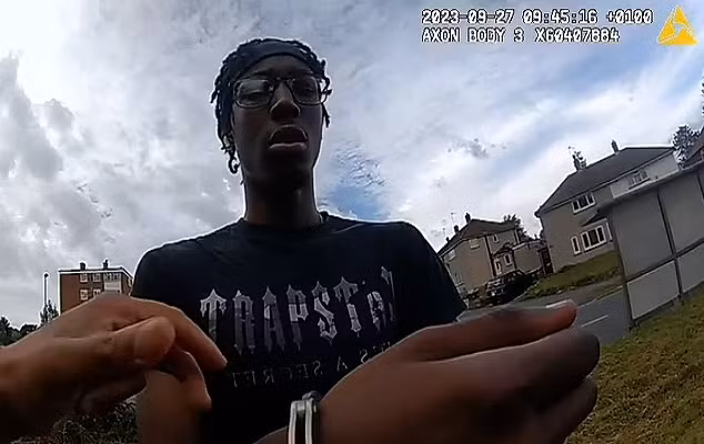 Tranh cãi về gấu bông, thiếu nữ 15 tuổi bị đâm tử vong - Hình 2 Tranh cai ve gau bong, thieu nu 15 tuoi bi dam tu vong-Hinh-2