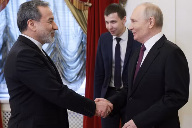 Ngoại trưởng Iran tới Nga, hội đàm với Tổng thống Putin