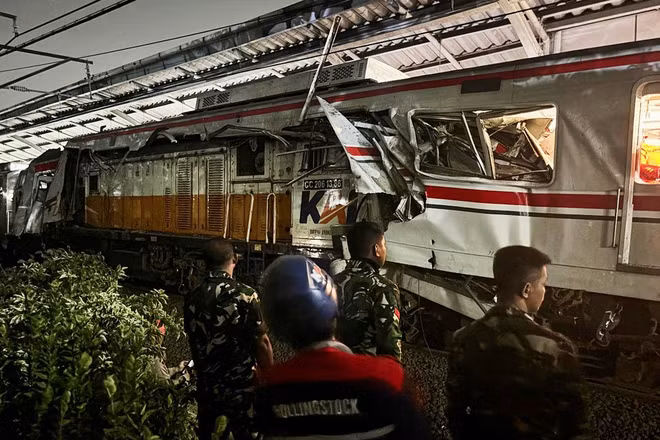 Hiện trường vụ va chạm tàu ở Indonesia khiến hàng chục người thương vong