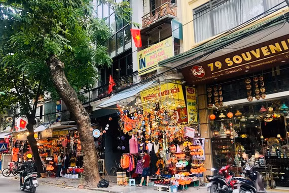 Hà Nội đề xuất tăng phí trông giữ xe trên lòng đường, hè phố