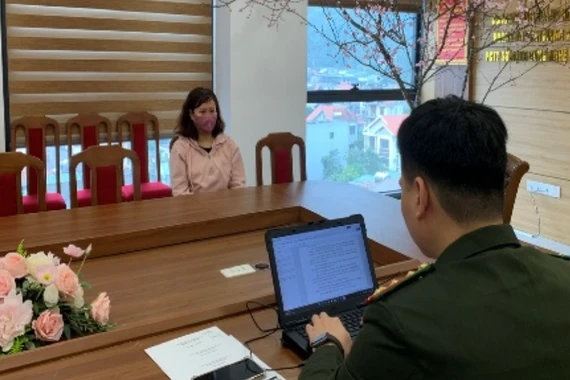 Cảnh báo về 'bẫy' pháp lý khi đổi tiền lẻ trái phép dịp Tết