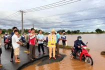 3 người tử vong do mưa lũ, đoạn đầu cầu Quý Đức ở Gia Lai hư hỏng 