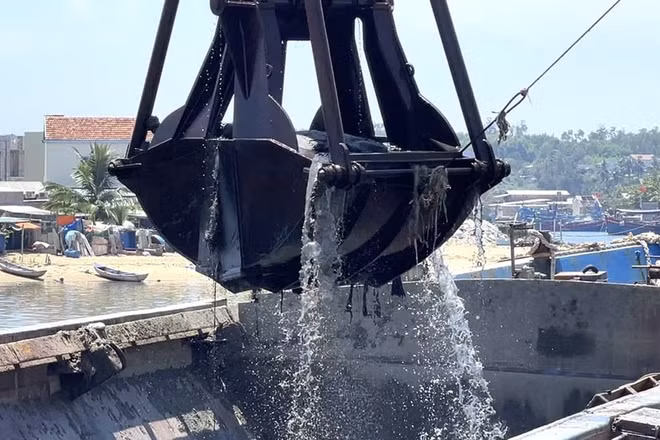 Quảng Ngãi công bố khu vực nhận chìm chất nạo vét biển