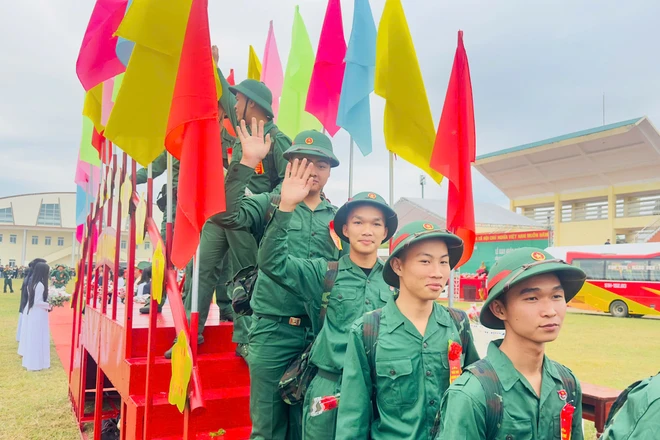 Hơn 3.900 thanh niên Quảng Ngãi chính thức lên đường nhập ngũ 2026