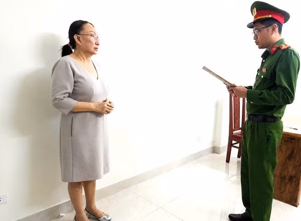 Bắt giữ chủ tiệm vàng Kim Lý, Ngọc Tâm trong vụ buôn lậu kim cương quy mô lớn